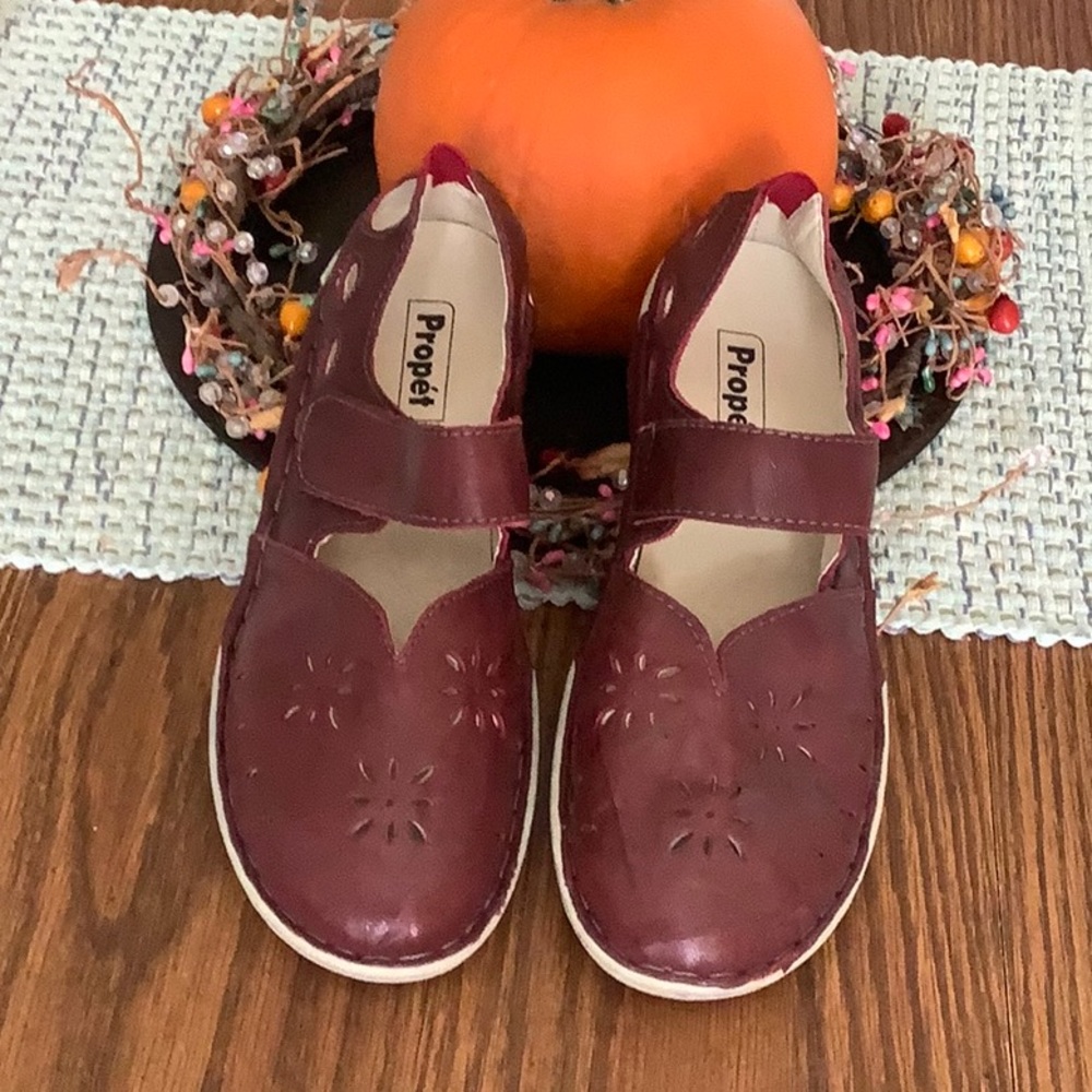 Burgundy red all leather Mary Janes